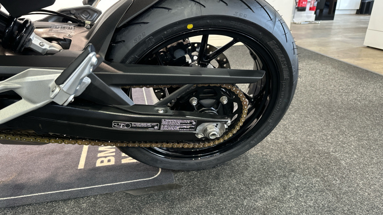 BMW F900 R